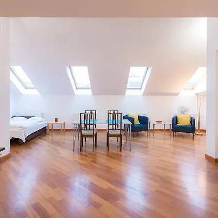 Amazing Italska Apartment