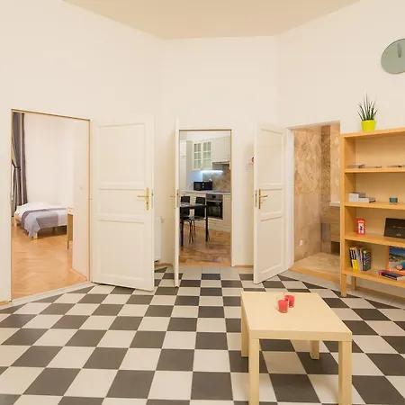 Amazing Italska Apartment Prague