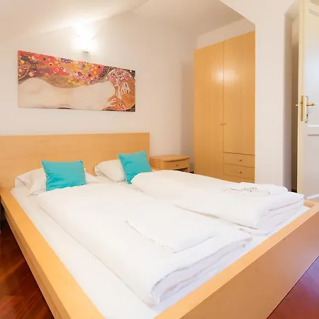 Apartment Amazing Italska