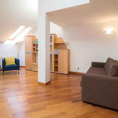 Amazing Italska Apartment